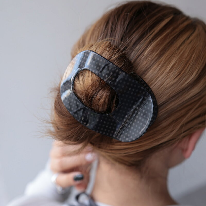ドット柄 オーバル ヘアクリップ（AJIRO）